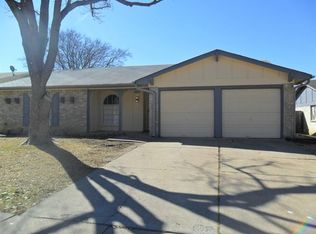 410 Cavendish Dr, Arlington, TX 76014