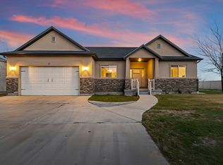 53 W Lake View Terrace Rd, Saratoga Springs, UT 84045