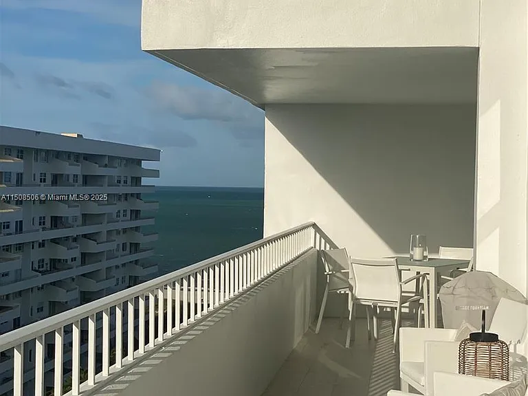 199 Ocean Lane Dr #1112 — Photo 2