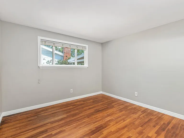 4060 Armstrong St — Photo 14
