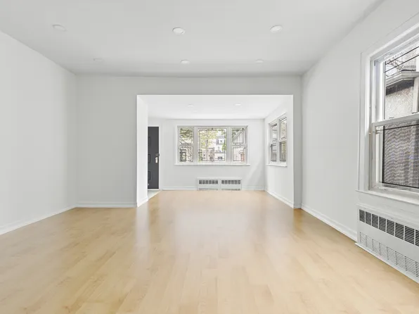 928 East 26th Street image 20 of 24