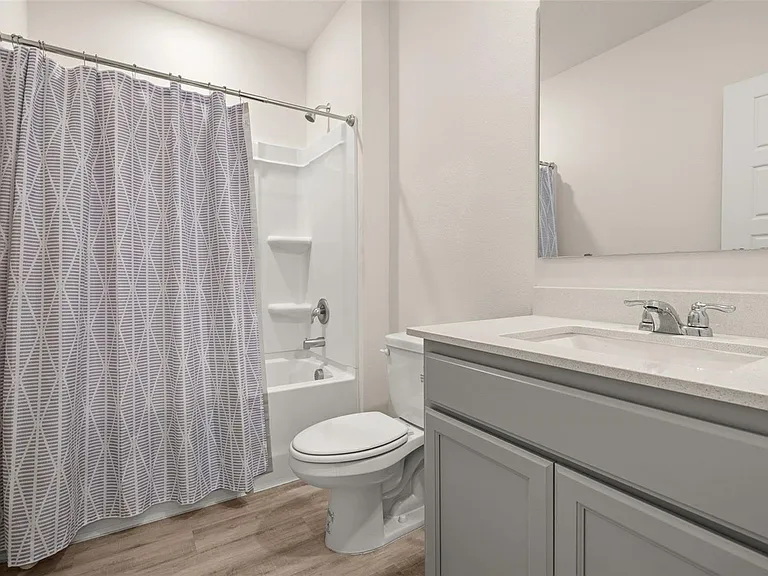 1078 Clay Blvd — Photo 19