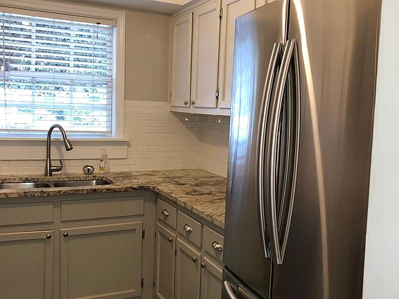 3rd image of 620 Georgetown Dr
