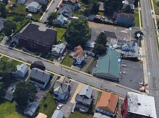 30 Cochran St APT 2R, Chicopee, MA 01020