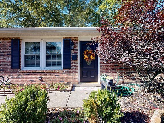 3rd image of 931 Kerns Dr