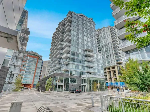 108 N Waterfront Ct SW #908, Calgary, AB T2P 1K7