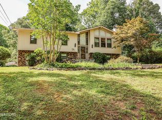 14 Newcastle Ln, Oak Ridge, TN 37830