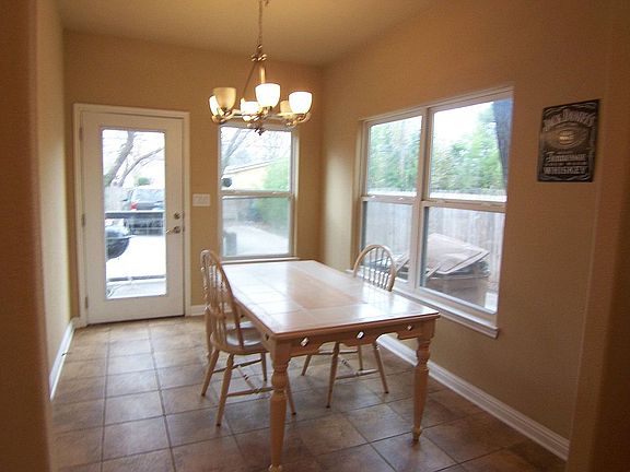 Kitchen dining