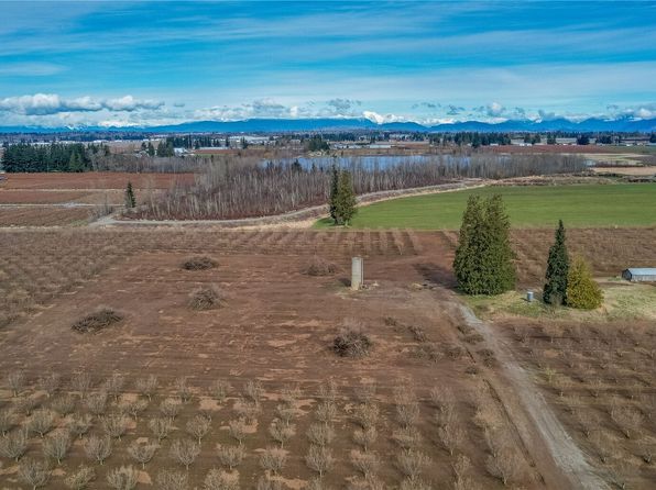 9919 Holmquist Road, Lynden, WA 98264