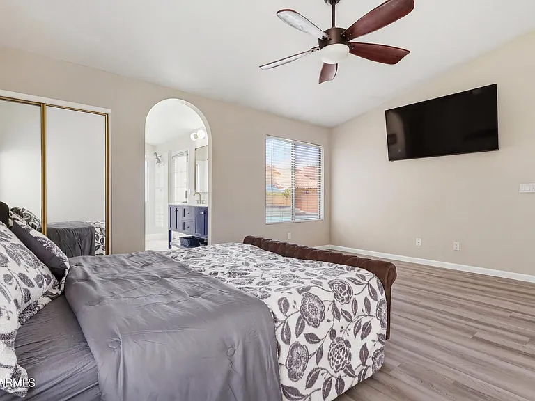8875 S Ash Ave — Photo 24