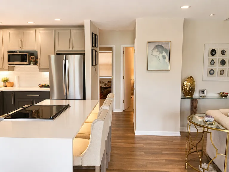 715 W Stackman Dr #C — Photo 10