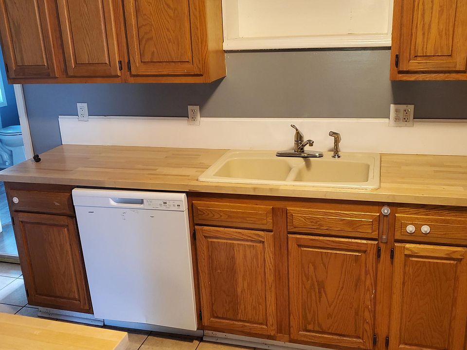 1st image of 22440 Cora Ave