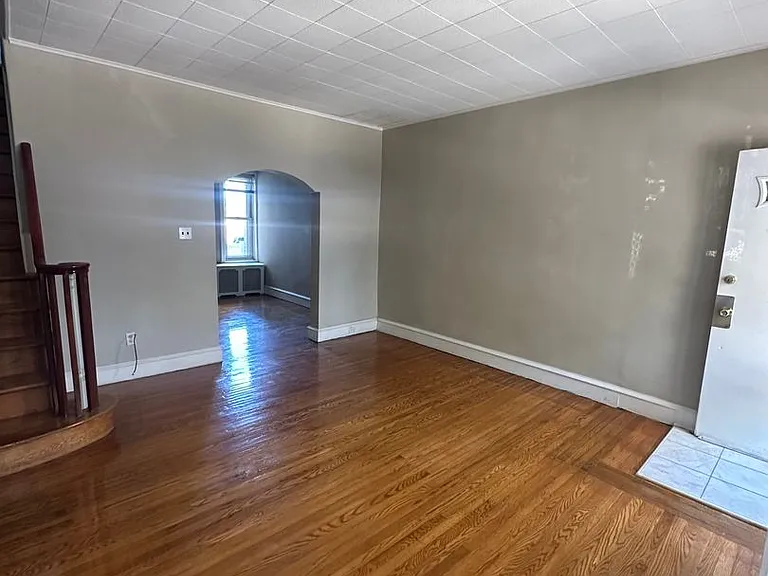 4030 Dexter St — Photo 3