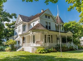 602 W Court Ave, Winterset, IA 50273