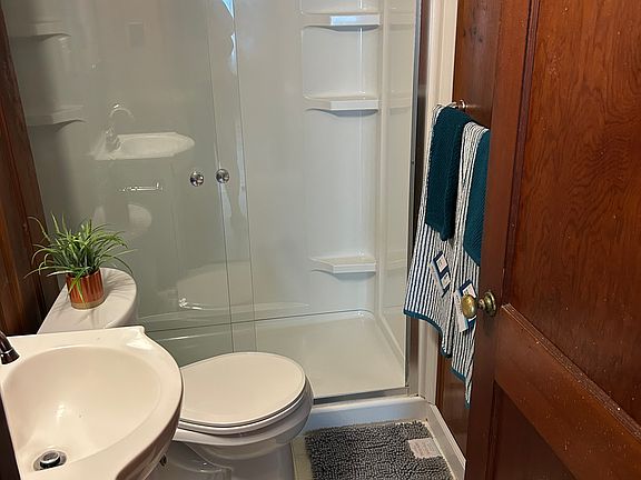 5th image of 84 W Jefferson St #84