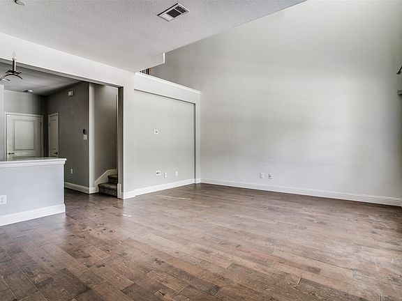 4th image of 3013 Gaylord Dr