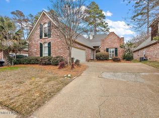 752 Versailles Dr, Ridgeland, MS 39157