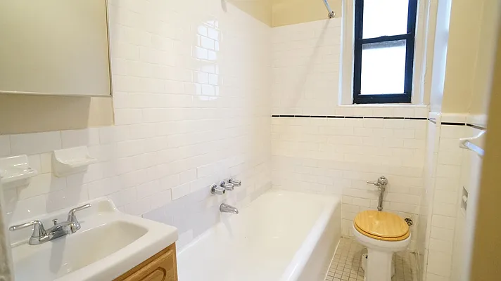 Rented by Karten & Lowe New York Real Estate LLC | media 3