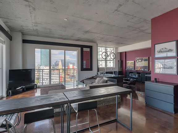 5th image of 133 NE 2nd Ave APT 1513
