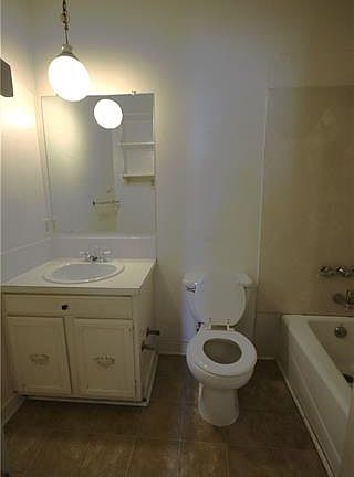 4th image of 1628 Prytania St #A