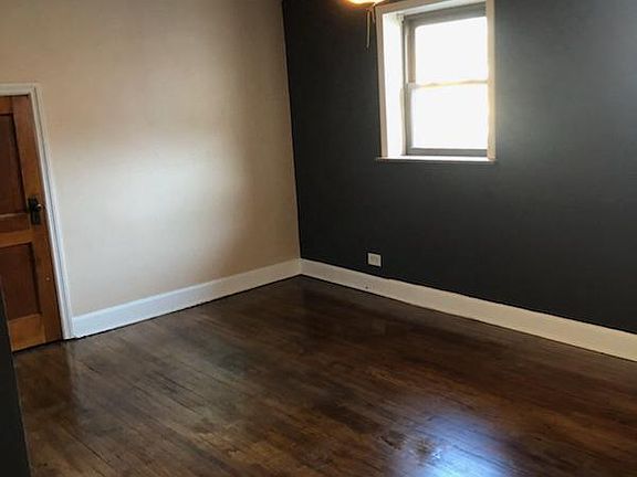 3rd image of 7006 W Diversey Ave