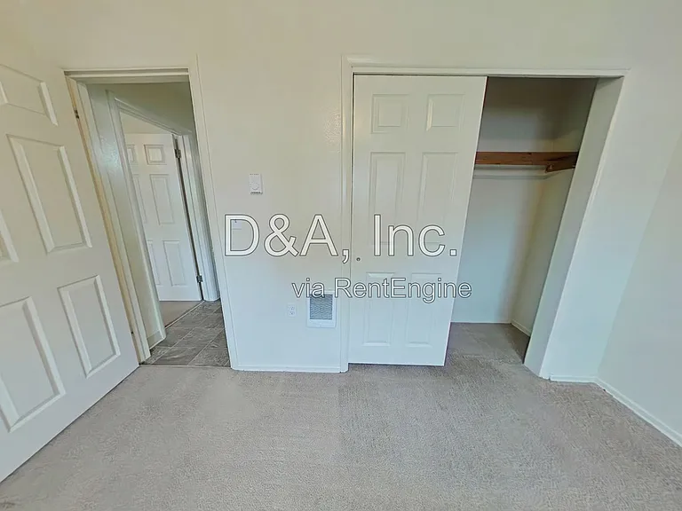 960 NW Cleveland Ave #5 — Photo 6