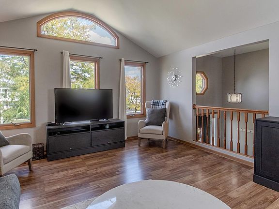5th image of 6506 Benich Ln