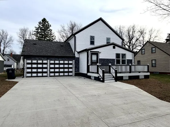 120 W Okabena St, Worthington, MN 56187