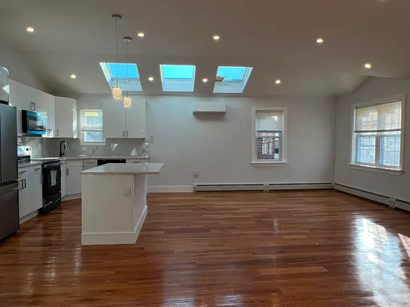 (undisclosed Address), Bronx, NY 10461