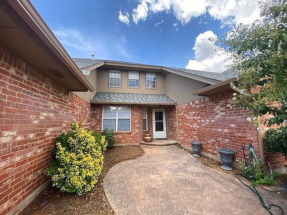 2nd image of 2105 Summer Hollow Ln