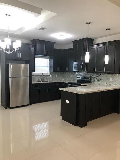 3 bed, 1240 sqft, $1,350 — Photo 4
