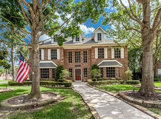 2633 Seashore Dr, Seabrook, TX 77586