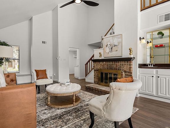 4th image of 200 Saddle Rock Ct