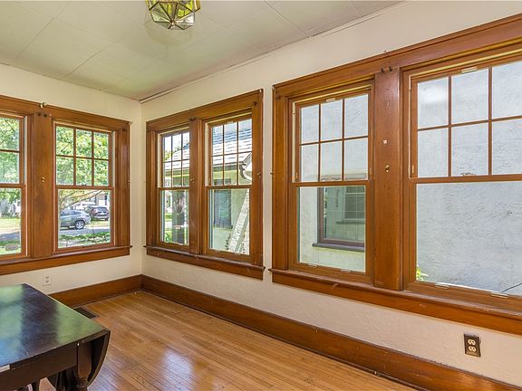 4th image of 227 Belcoda Dr