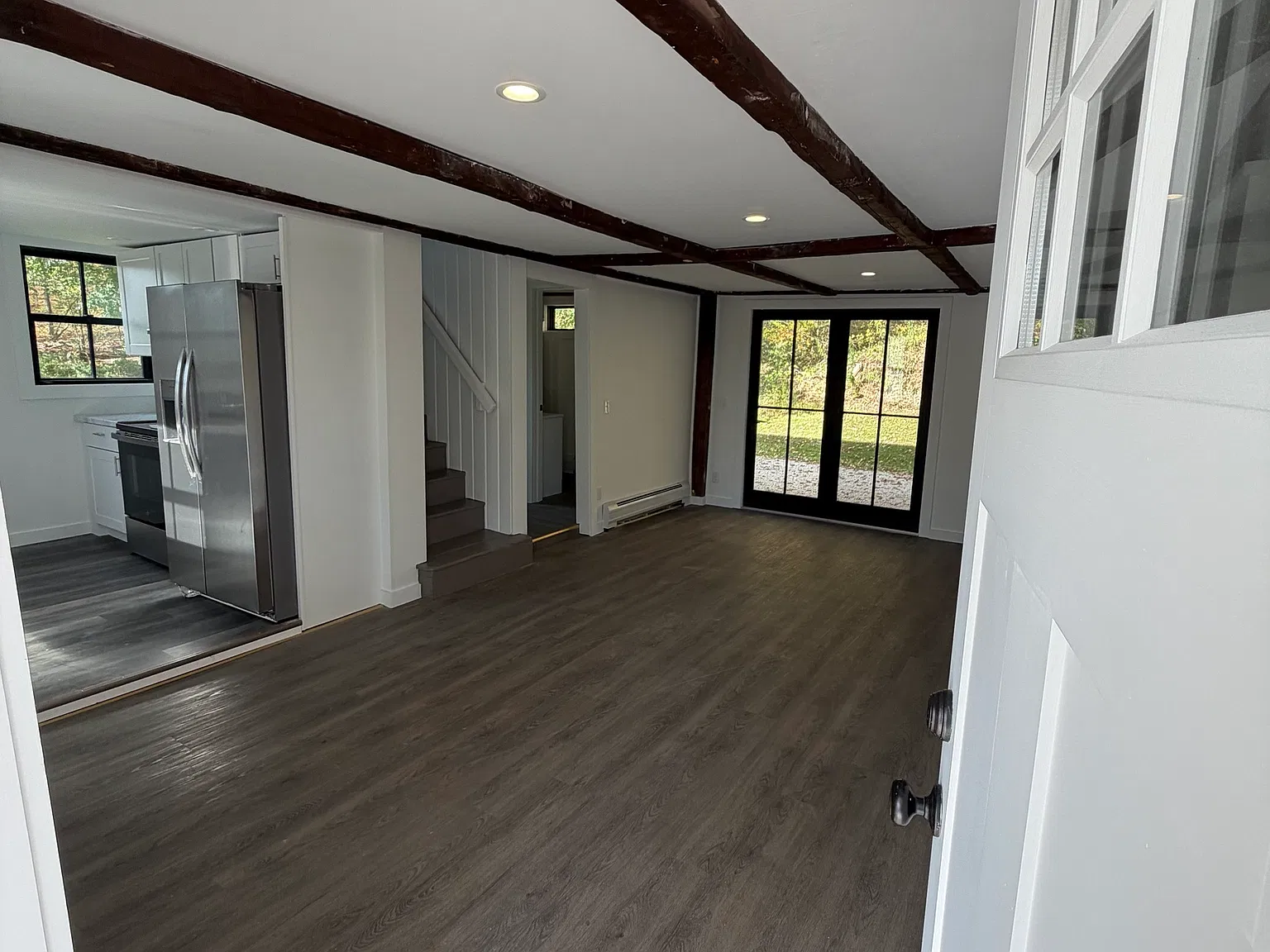 3 bed, 1.0 bath, 1362 sqft, $3,500 — Photo 4