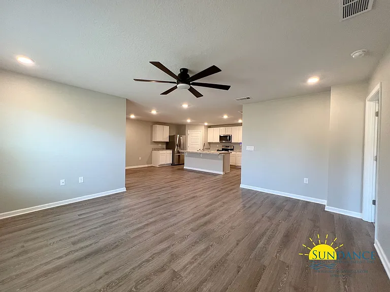 302 Flounder St — Photo 3