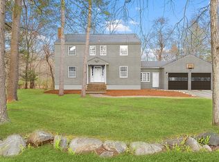 83 Perkins Row, Topsfield, MA 01983