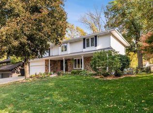 1695 Rio Valley Dr, Clive, IA 50325