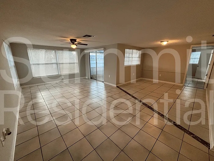 Building Photo - 10039 Salix Ln
