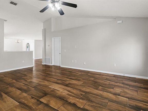 5th image of 51 Beaverdam Ln