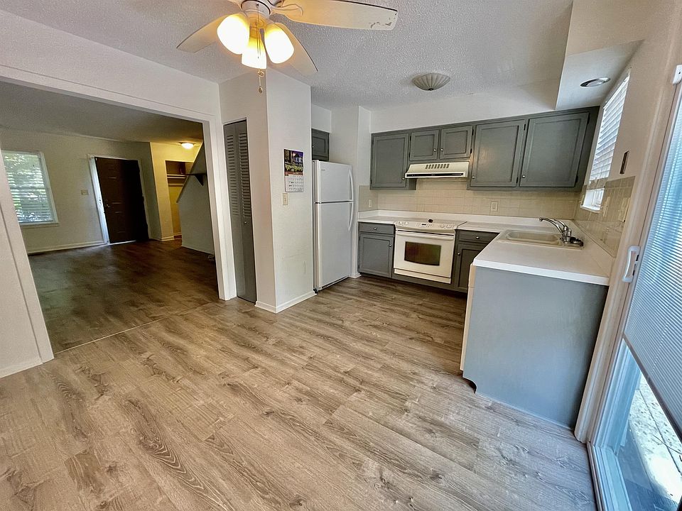 1st image of 8715 Sycamore Ave #1