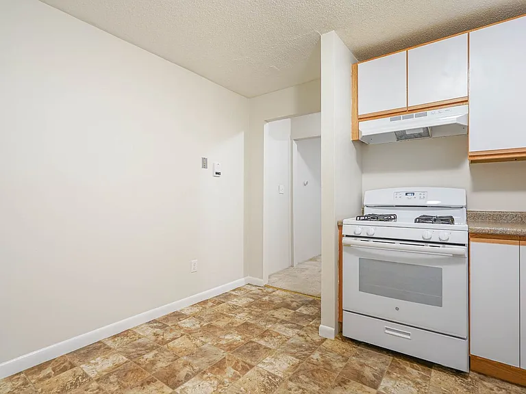199 Aiken Ave — Photo 31