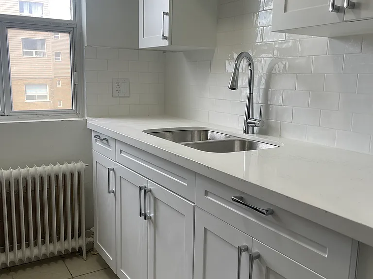 285 Park Lawn Rd — Photo 11