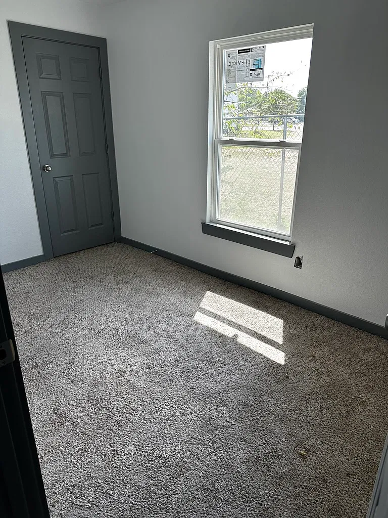 Charming 2BR Home in East Arlington with Great Location — Photo 4