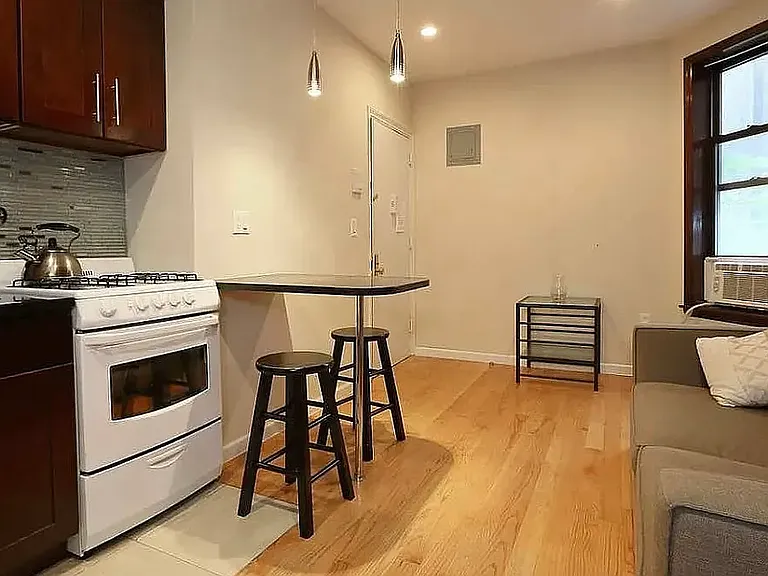 102 W 134th St #2L — Photo 2