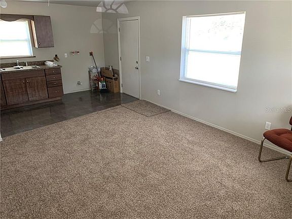 4th image of 418 W Pine St
