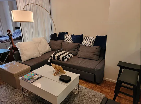 Rented by BATTERY PARK CITY RESIDENTIAL LLC | media 7