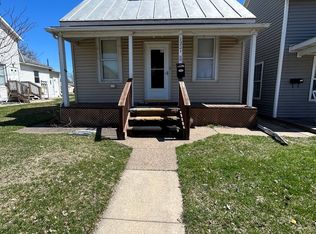 1221 4th St S, La Crosse, WI 54601