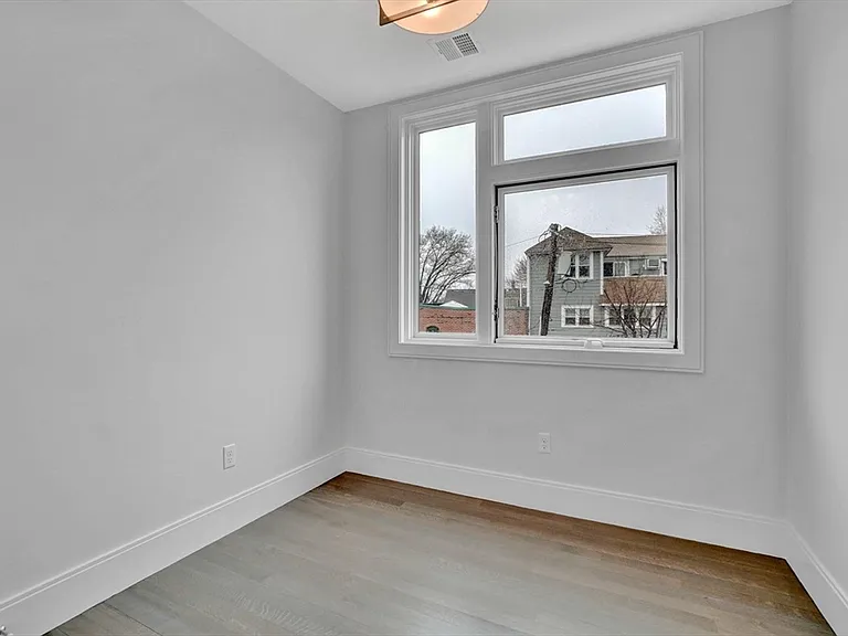 297 Concord Ave #1 — Photo 14