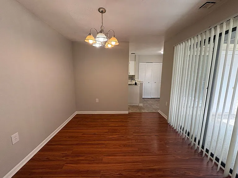 4804C Spring Lake Dr — Photo 5